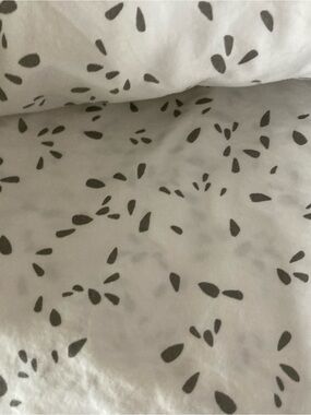 Crate&Barrel White Cotton Bedding with Gray Abstract Dot Print